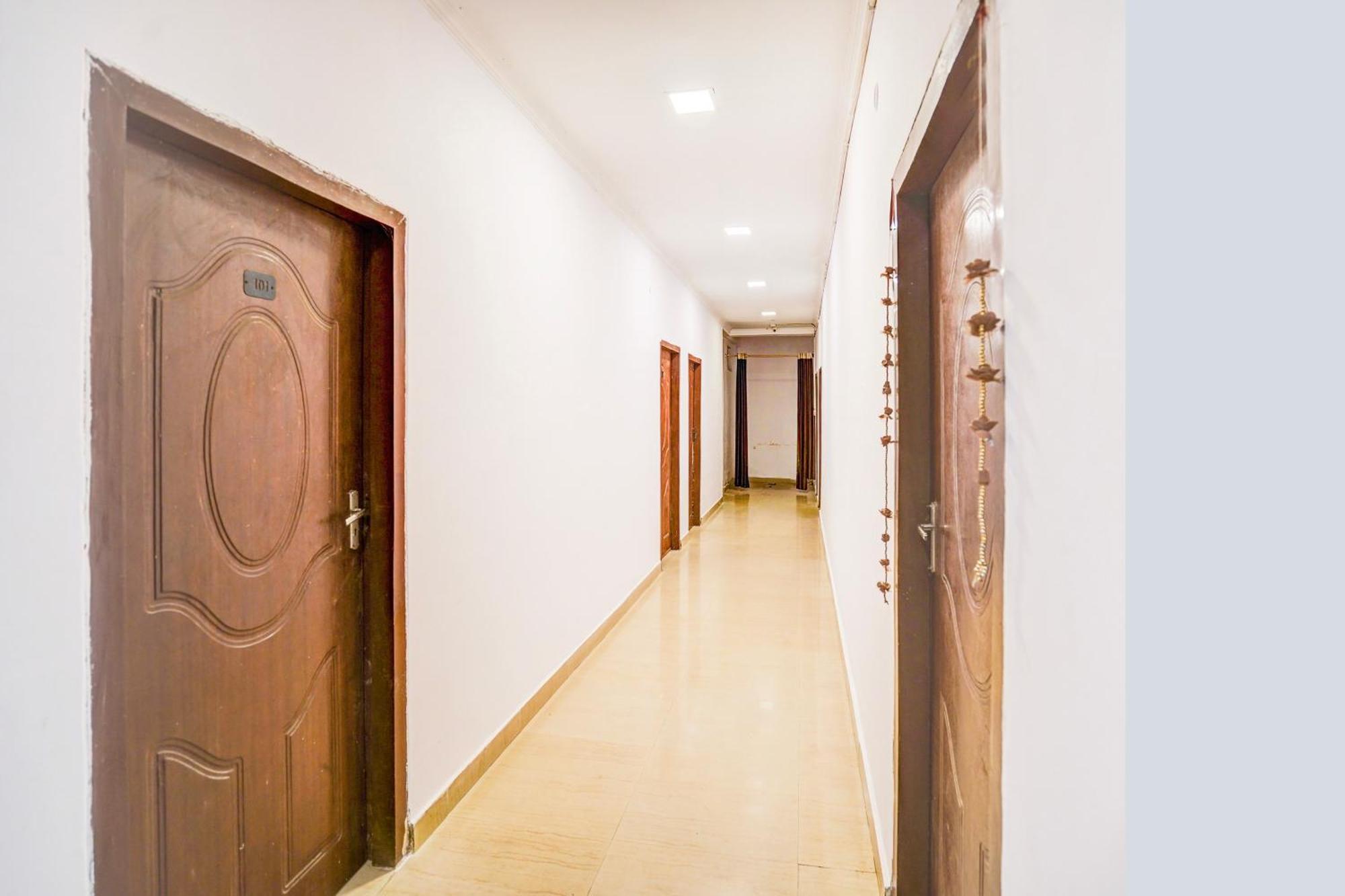 Super O Jankipuram Vikas Nagar Hotel Lucknow